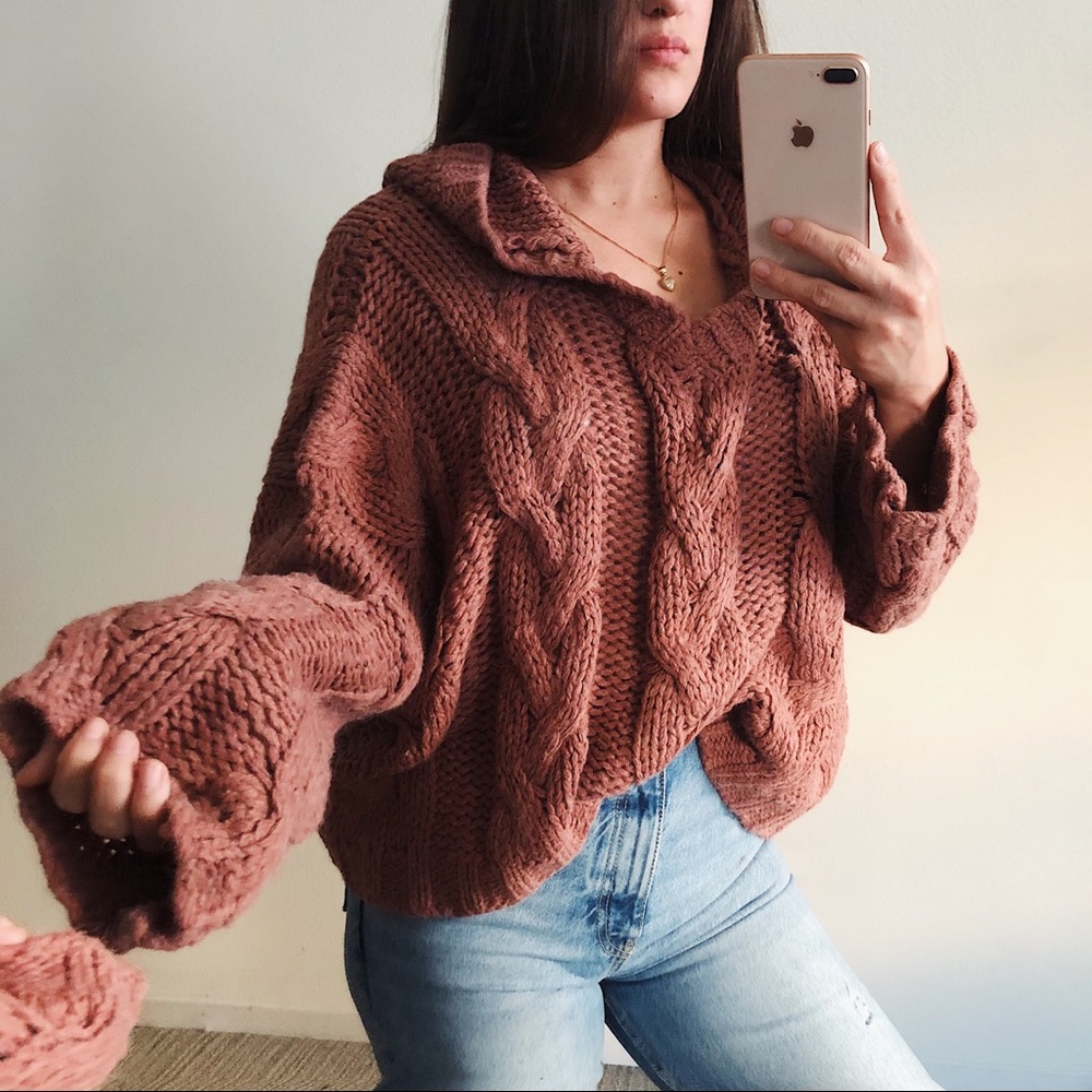 CABLE KNIT HOODED SWEATER - Picture 7 of 7